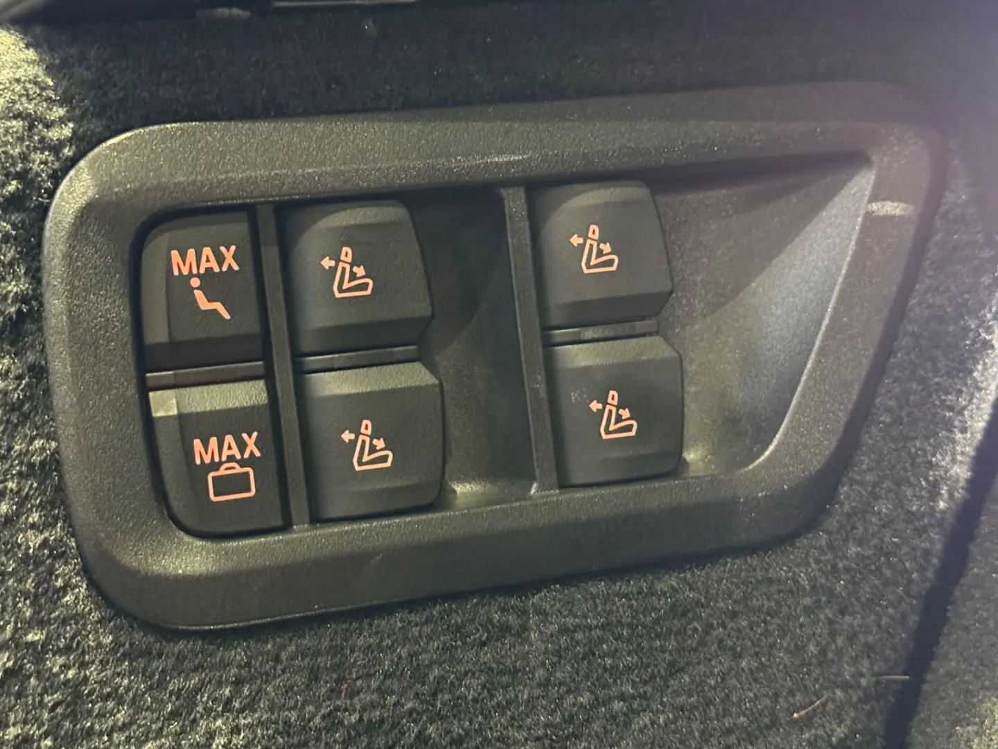 X7 M60i HUD SKY PANO KEY SOFT DIS MASSA 23ZOLL