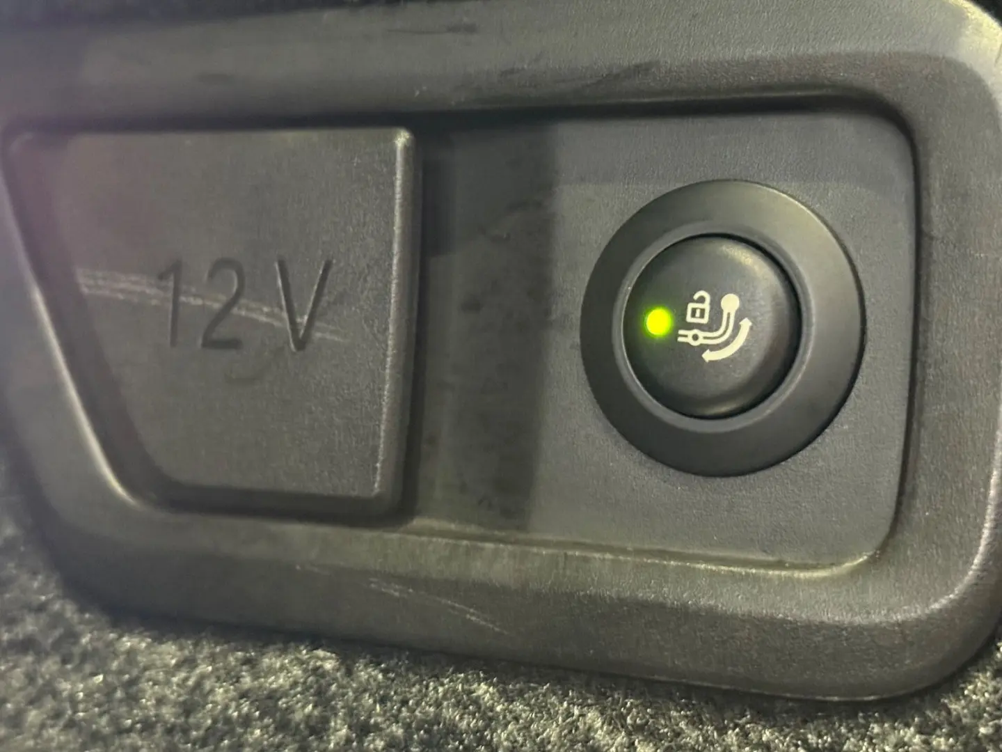 X7 M60i HUD SKY PANO KEY SOFT DIS MASSA 23ZOLL