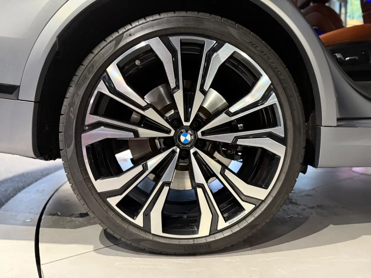 X7 M60i HUD SKY PANO KEY SOFT DIS MASSA 23ZOLL