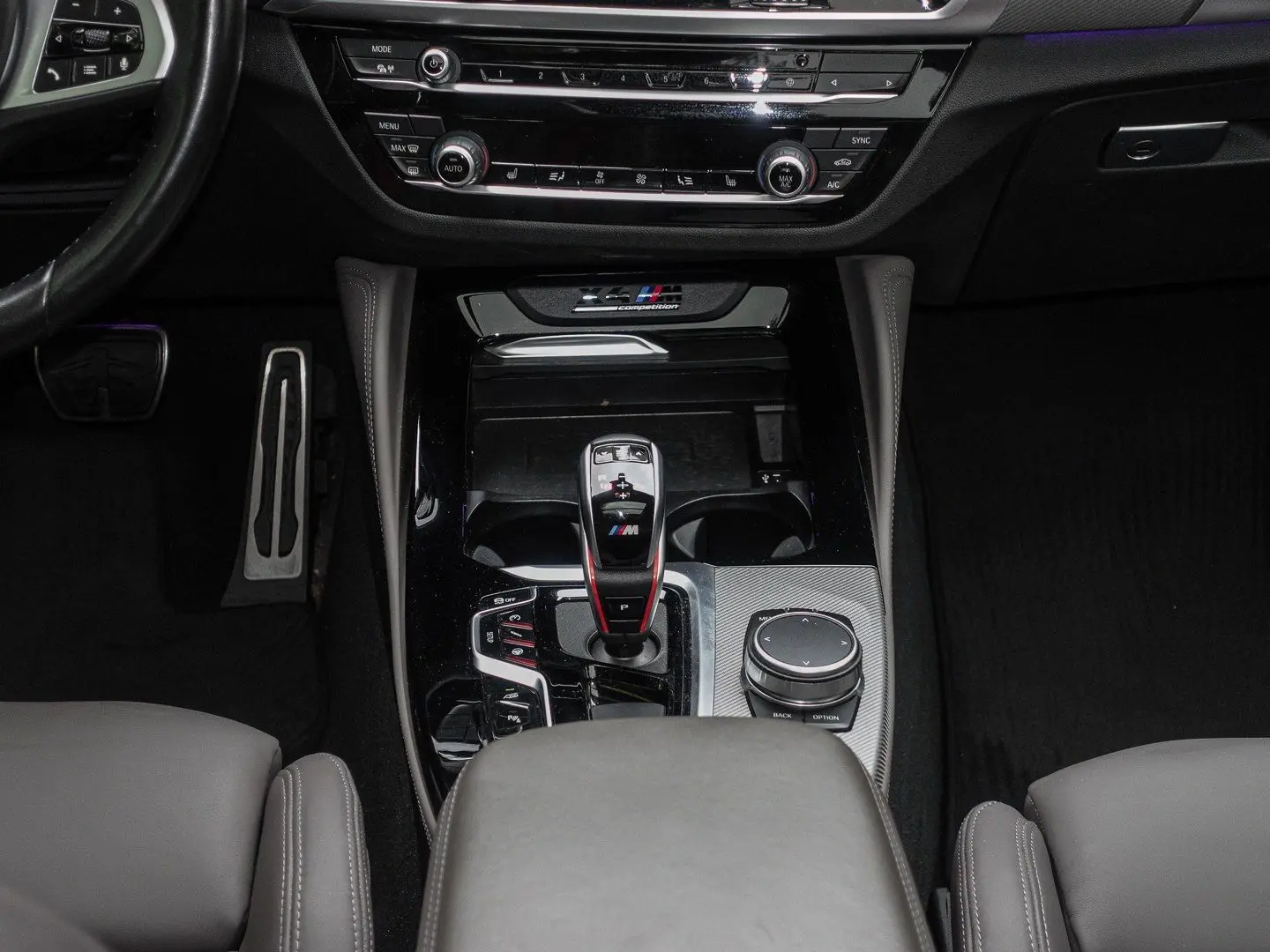 X4 M Competition Aut. PANO DA  PA  Kofort LED He