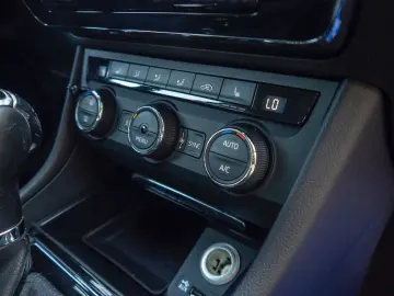 Skoda Superb Laurent & Clement Încălzire Memorie Camera ACC