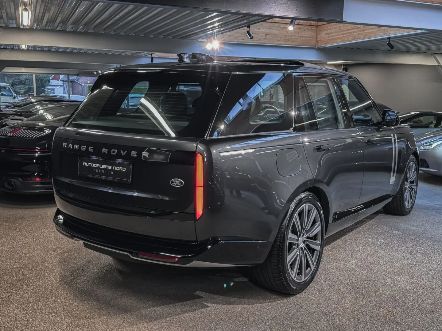 Range Rover Autobiography (SWB)