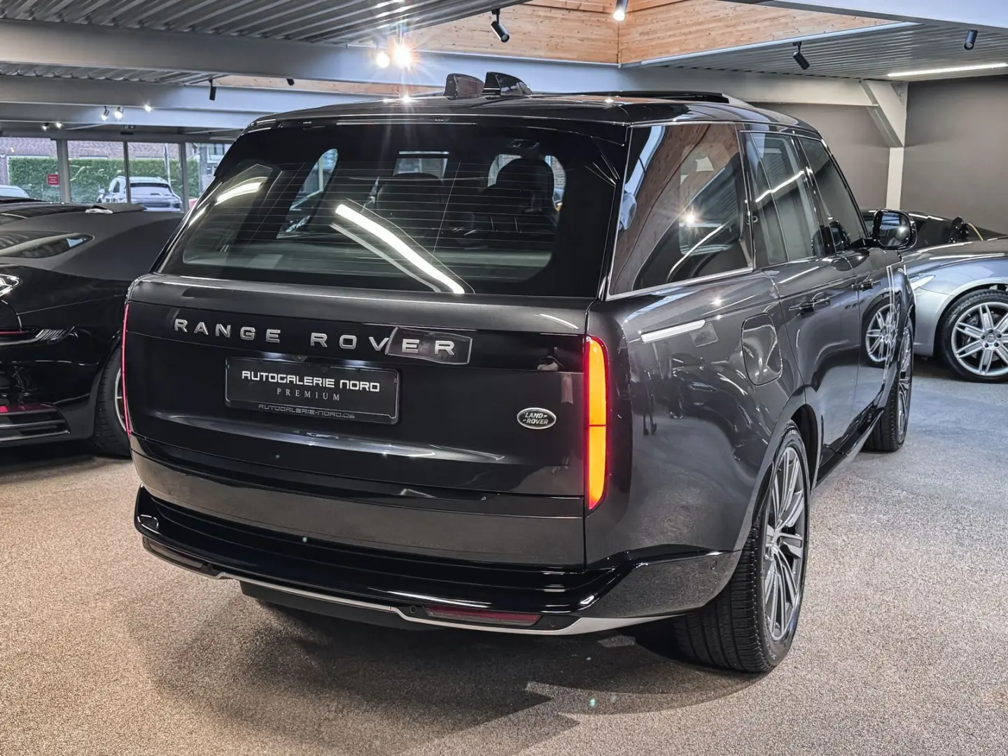 Range Rover Autobiography (SWB)