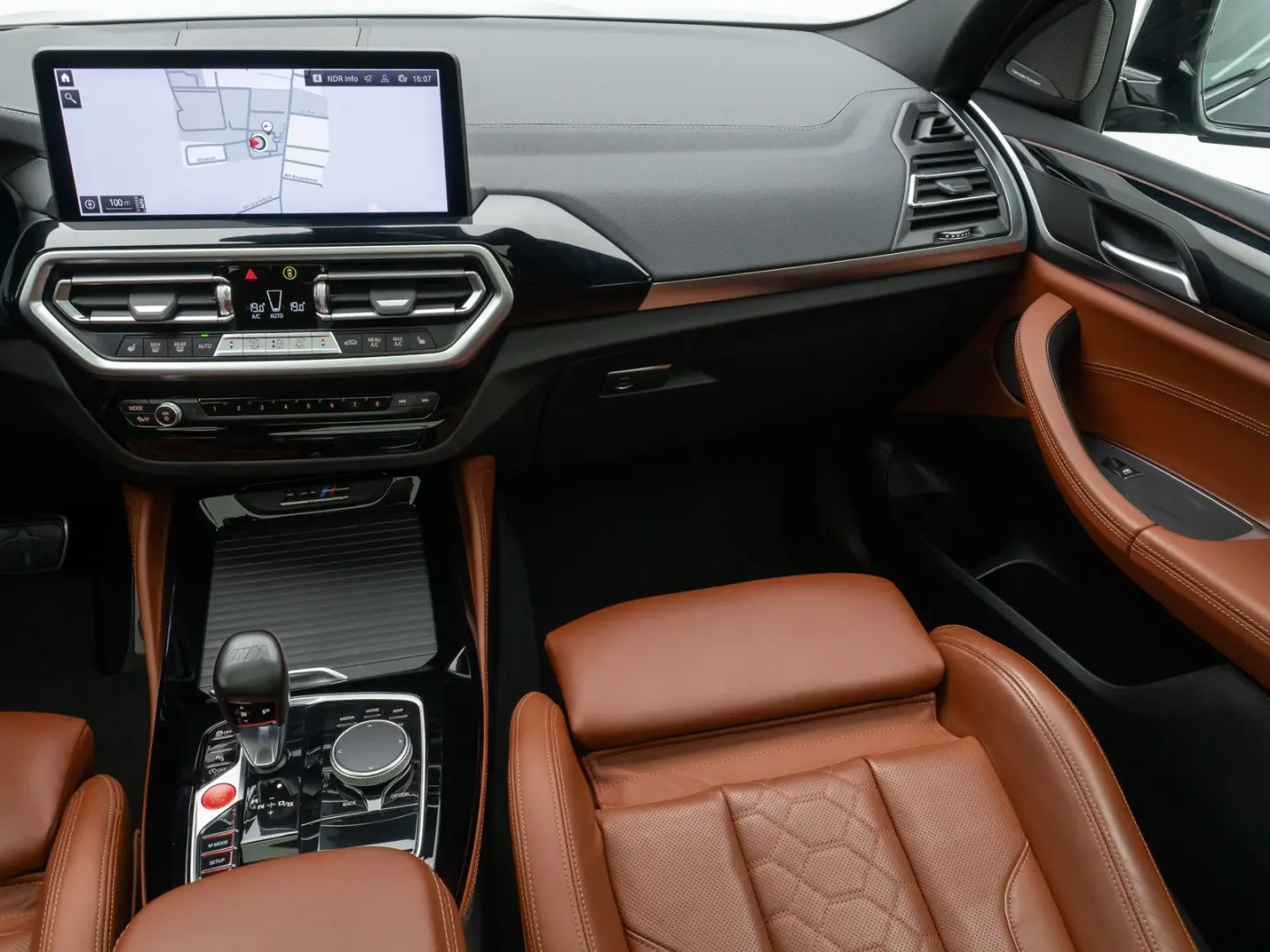 X4 M Competition HUD Kamera DAB Panorama 21Zoll