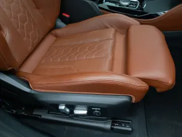 X4 M Competition HUD Kamera DAB Panorama 21Zoll