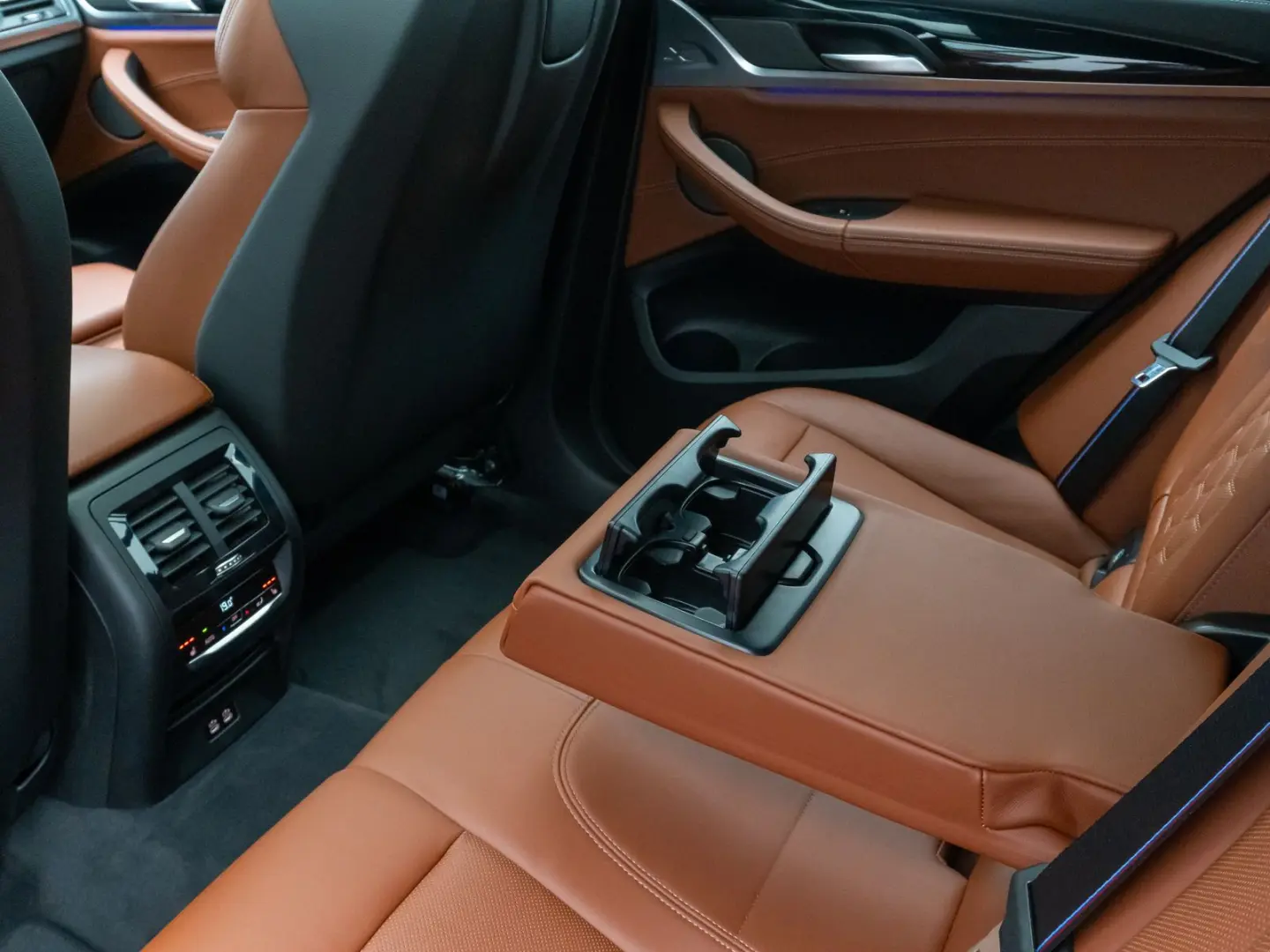 X4 M Competition HUD Kamera DAB Panorama 21Zoll