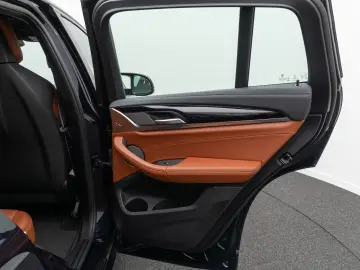 X4 M Competition HUD Kamera DAB Panorama 21Zoll