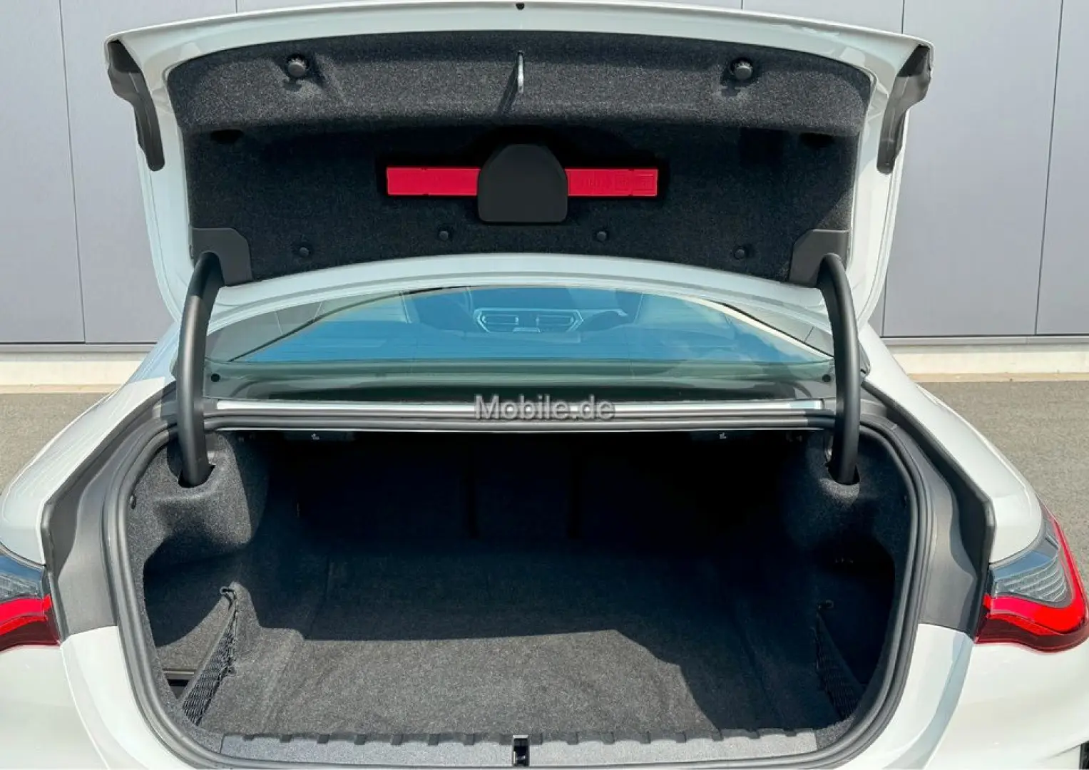 420d M-SPORT HIFI DSG SHZ 19  DWA PDC APPLE LED