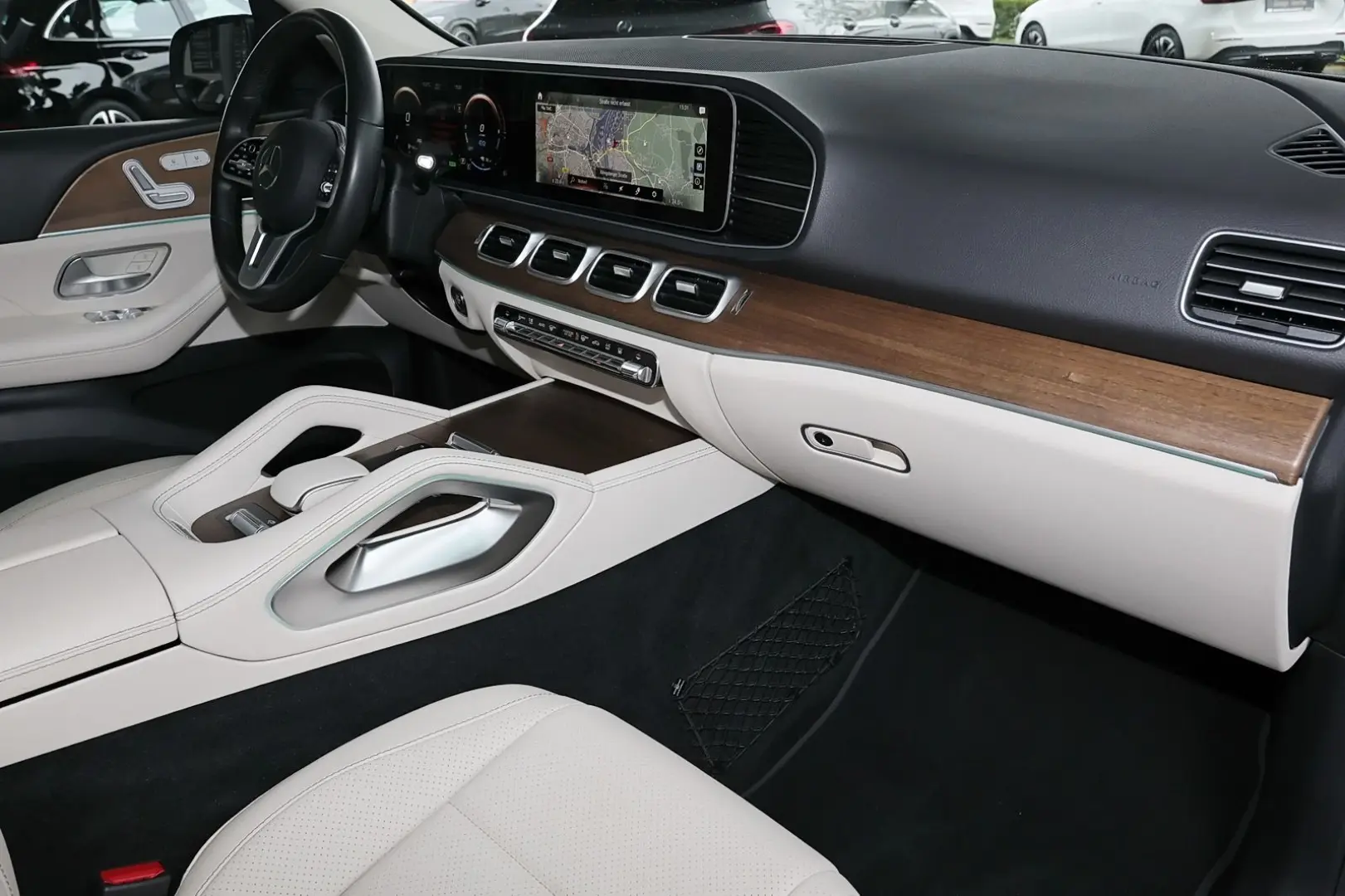 GLE 350 de 4M  DISTRONIC PANO 360  KEYLESS BEJ