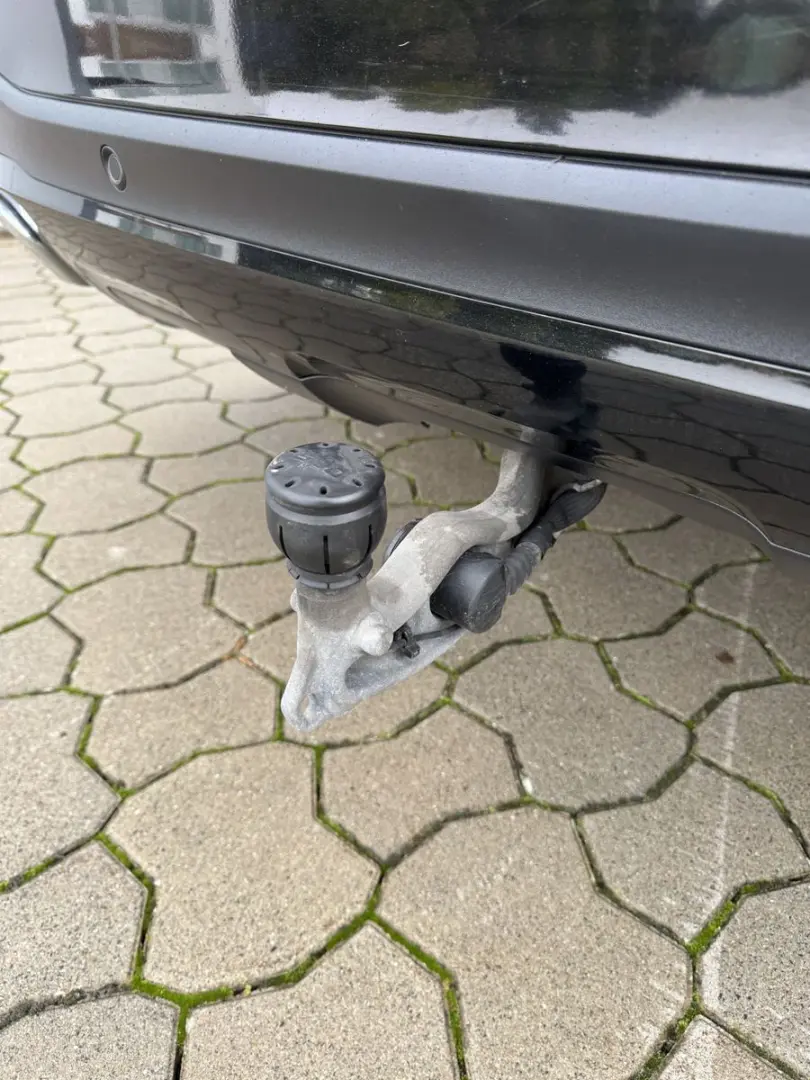 GLE 350 d e 4Matic AMG-line Night AHK FOLIERT