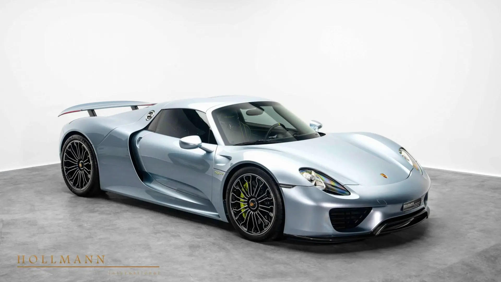 918 SPYDER   LIFT   CARBON   BURMESTER