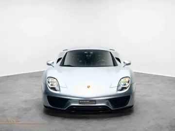 918 SPYDER   LIFT   CARBON   BURMESTER