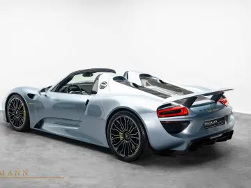 918 SPYDER   LIFT   CARBON   BURMESTER