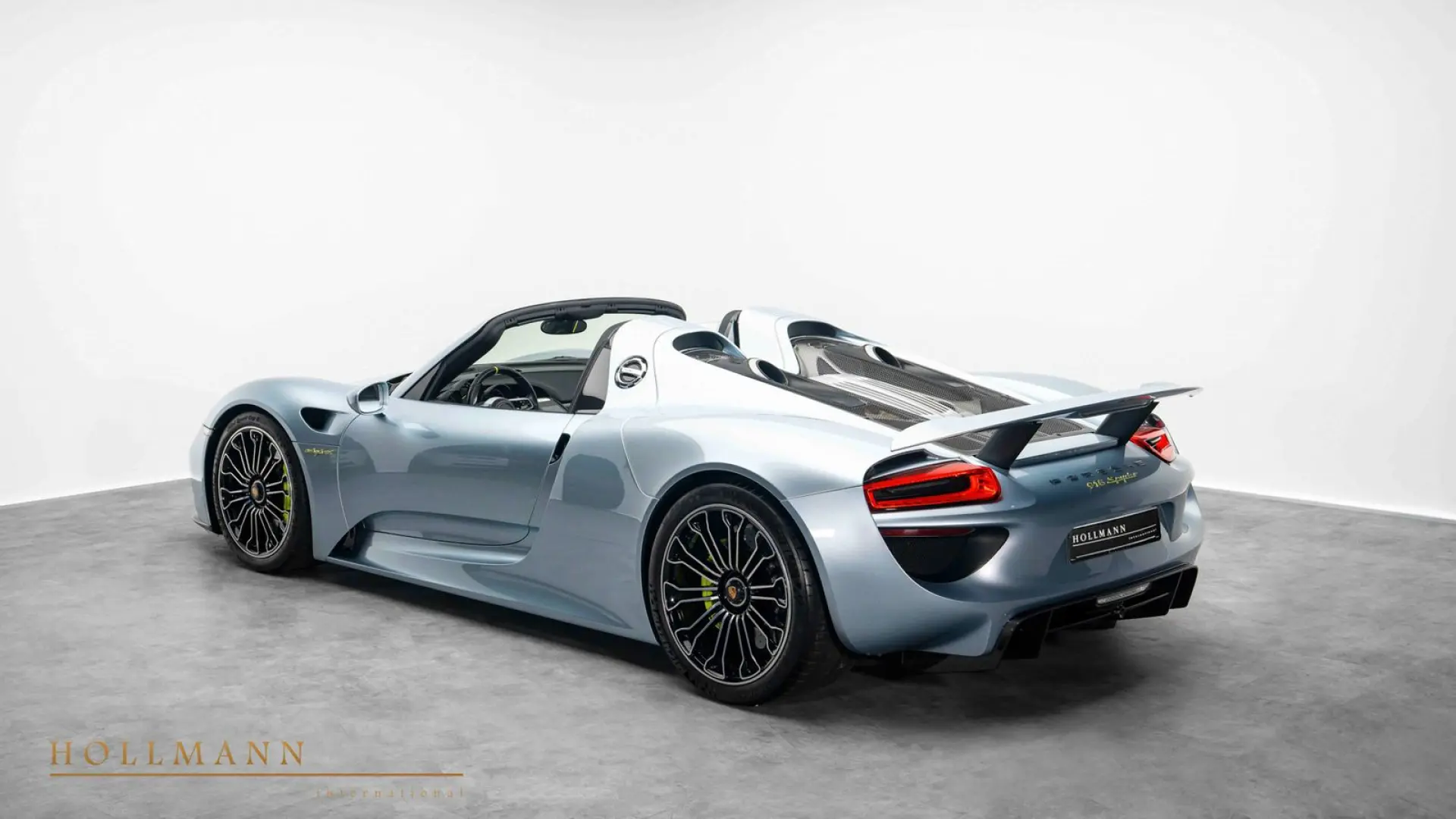918 SPYDER   LIFT   CARBON   BURMESTER