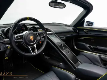 918 SPYDER   LIFT   CARBON   BURMESTER