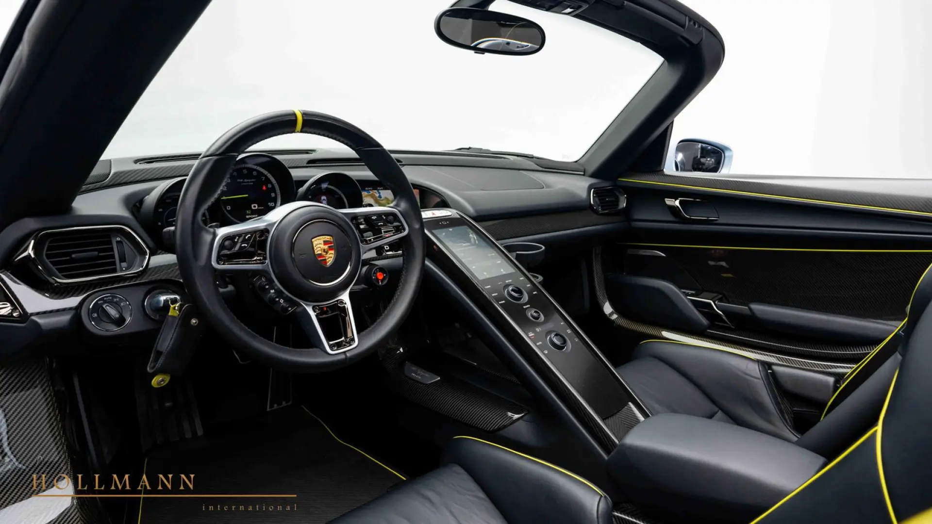 918 SPYDER   LIFT   CARBON   BURMESTER