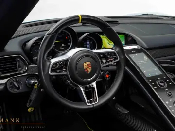 918 SPYDER   LIFT   CARBON   BURMESTER