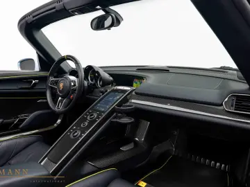 918 SPYDER   LIFT   CARBON   BURMESTER