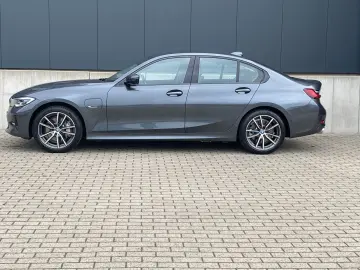 330e xDrive Sport Line LASER HUD G-DACH MEMO DAB
