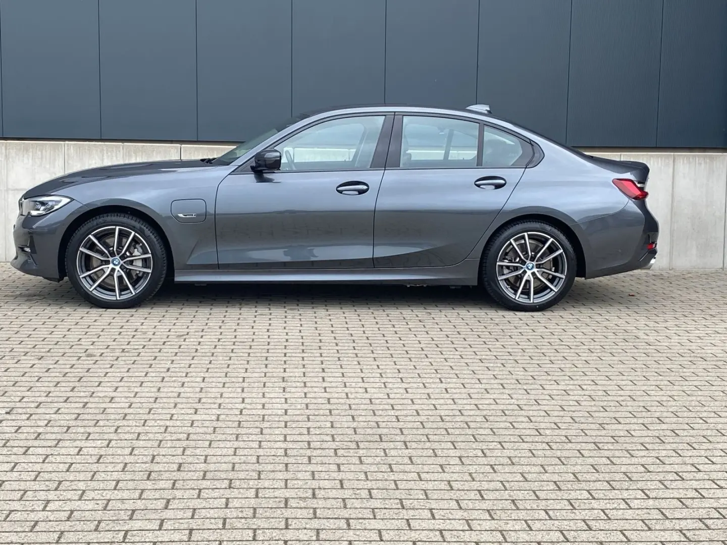 330e xDrive Sport Line LASER HUD G-DACH MEMO DAB