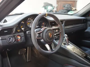 911 991 GT3 RS PCCB 918 Approved Chrono Carbon