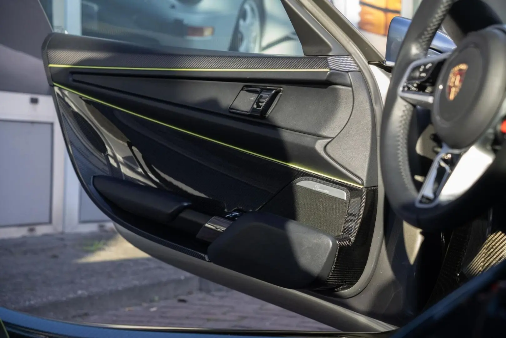 918 Spyder   Liquid Silver   Carbon   Lift   Bur