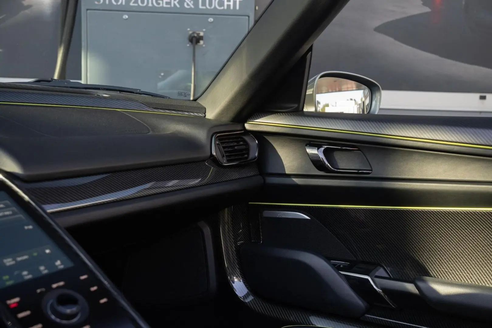 918 Spyder   Liquid Silver   Carbon   Lift   Bur