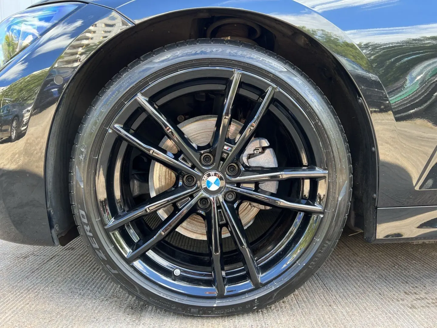 320i LIMOUSINE M SPORT LASER HIFI SHZG.