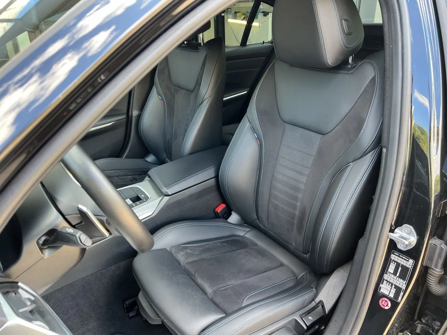 320i LIMOUSINE M SPORT LASER HIFI SHZG.