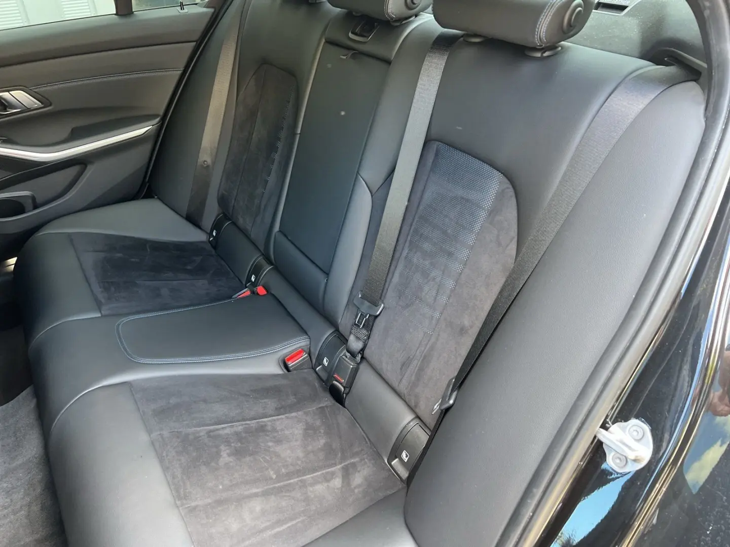 320i LIMOUSINE M SPORT LASER HIFI SHZG.