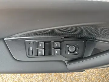 Tiguan der Neue R-Line TDi 4M Akustikverglassung