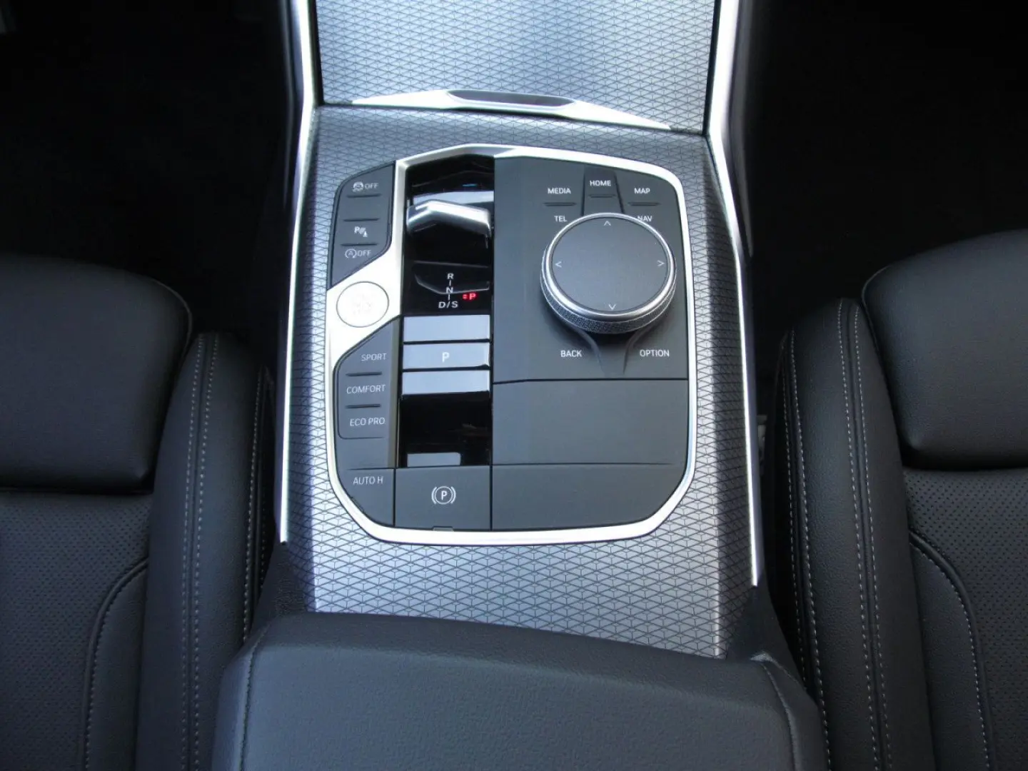 320i Lim M Sport Pro AHK HUD 19 LM Widscreen LED