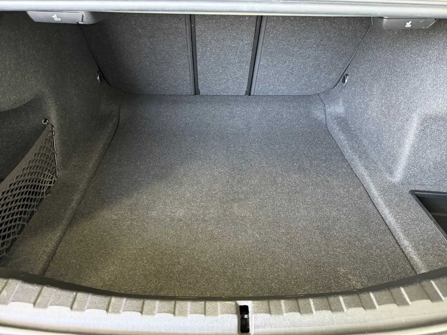 320iLim. M Sport A.LED Navi Kamera HiFi StandH