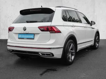 Tiguan 2.0 TDI DSG R-Line NAVI ACC PARKASS KAM