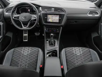 Tiguan 2.0 TDI DSG R-Line NAVI ACC PARKASS KAM