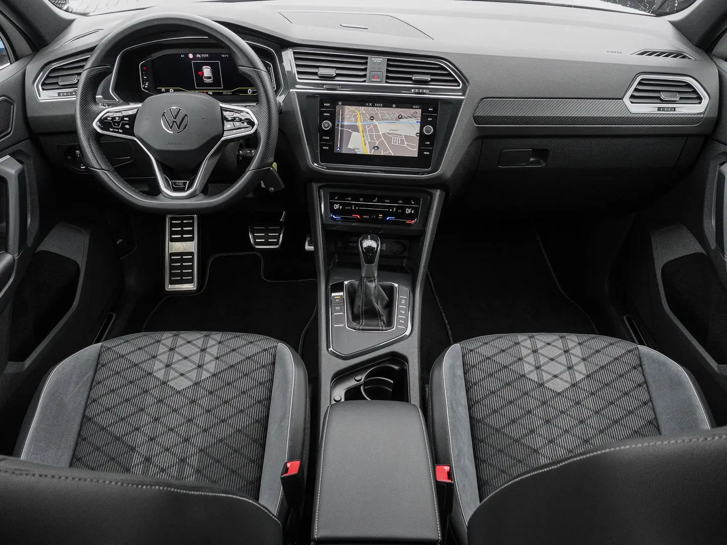 Tiguan 2.0 TDI DSG R-Line NAVI ACC PARKASS KAM