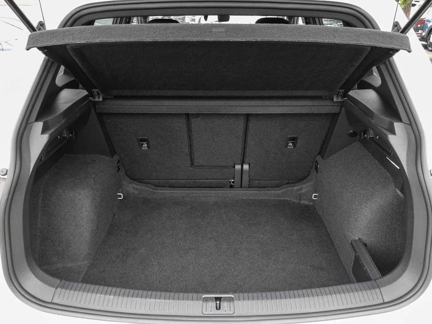 Tiguan 2.0 TDI DSG R-Line NAVI ACC PARKASS KAM