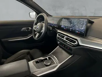 320 dxDrive M-SPORT ACC Glasdach HUD LED H&K 19'