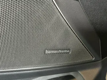 320 dxDrive M-SPORT ACC Glasdach HUD LED H&K 19'