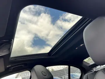 320 dxDrive M-SPORT ACC Glasdach HUD LED H&K 19'