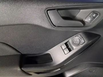 FORD FIESTA TREND CONNECTED