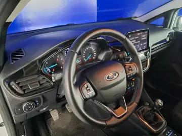 FORD FIESTA TREND CONNECTED