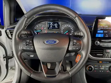 FORD FIESTA TREND CONNECTED
