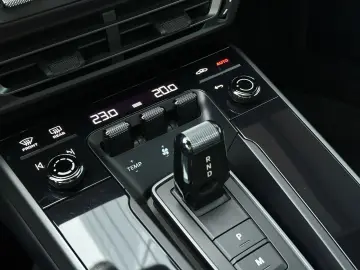 992 911 Carrera Cabriolet SHZ Sportlenkrad