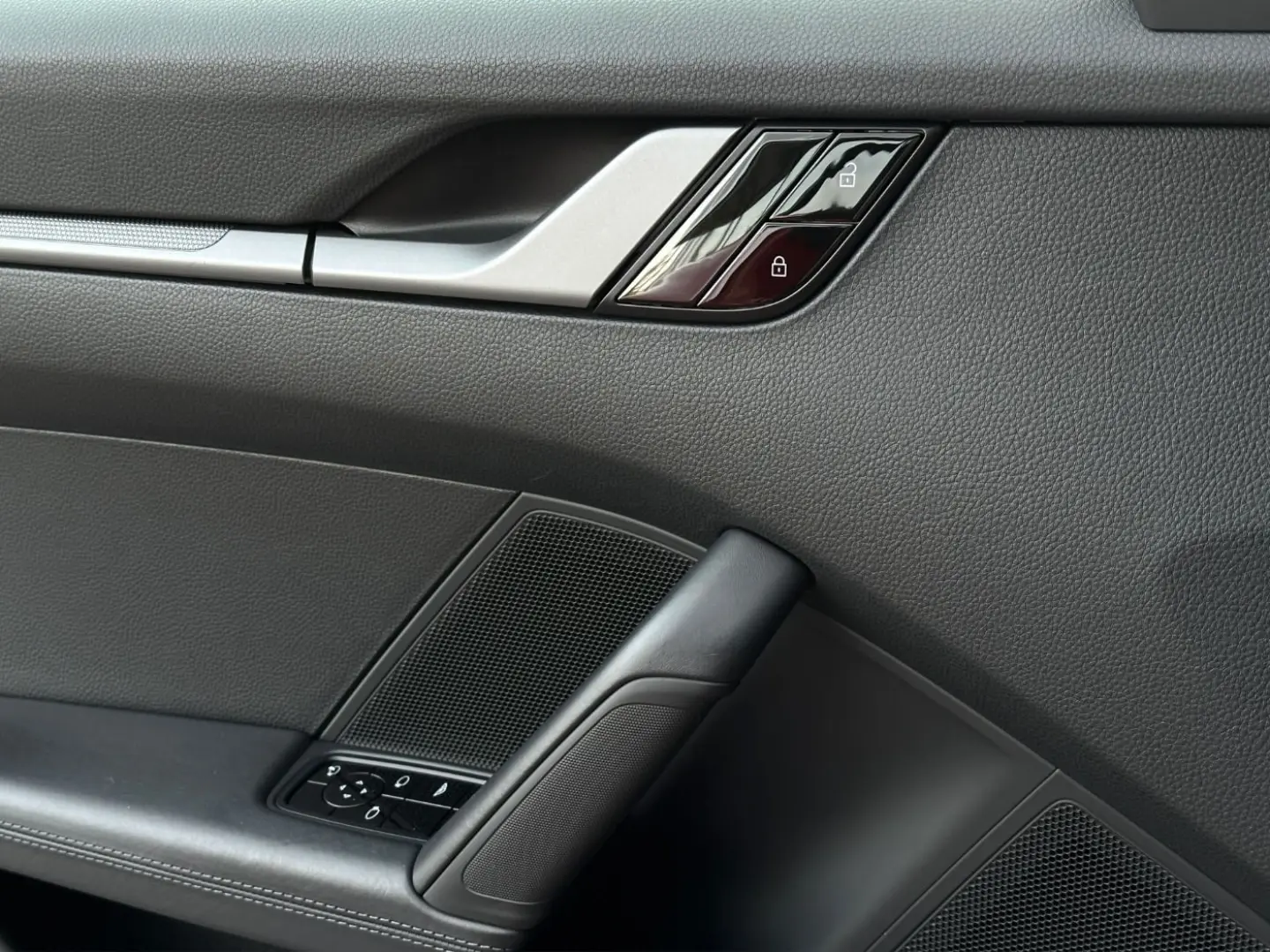 992 911 Carrera Cabriolet SHZ Sportlenkrad