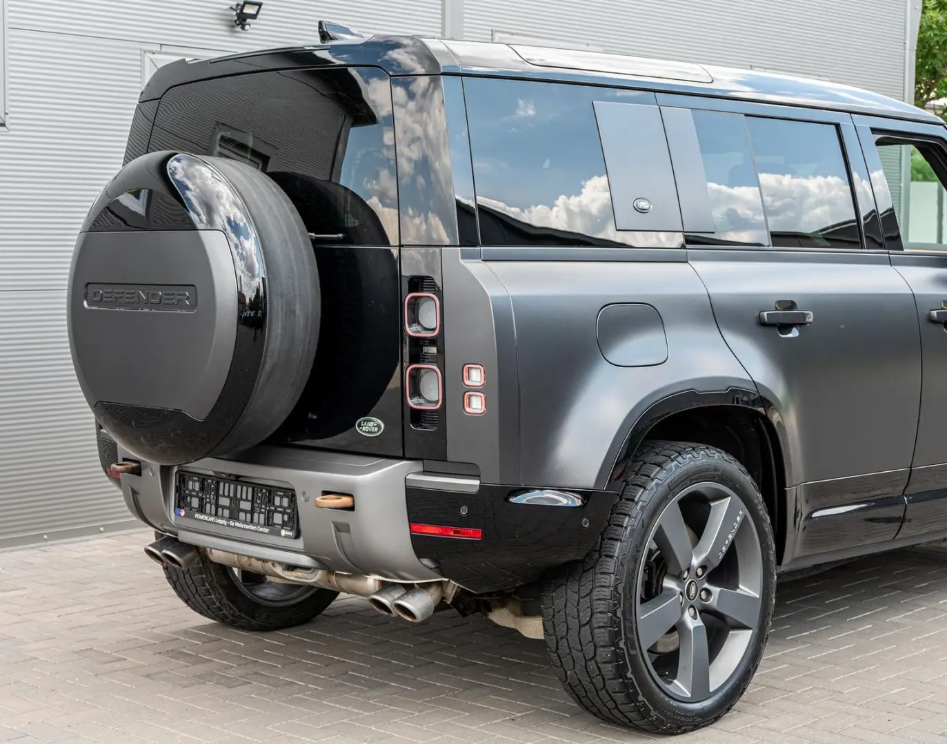 Defender V8 Carpathian Edition 5.0 V8 AHK LED