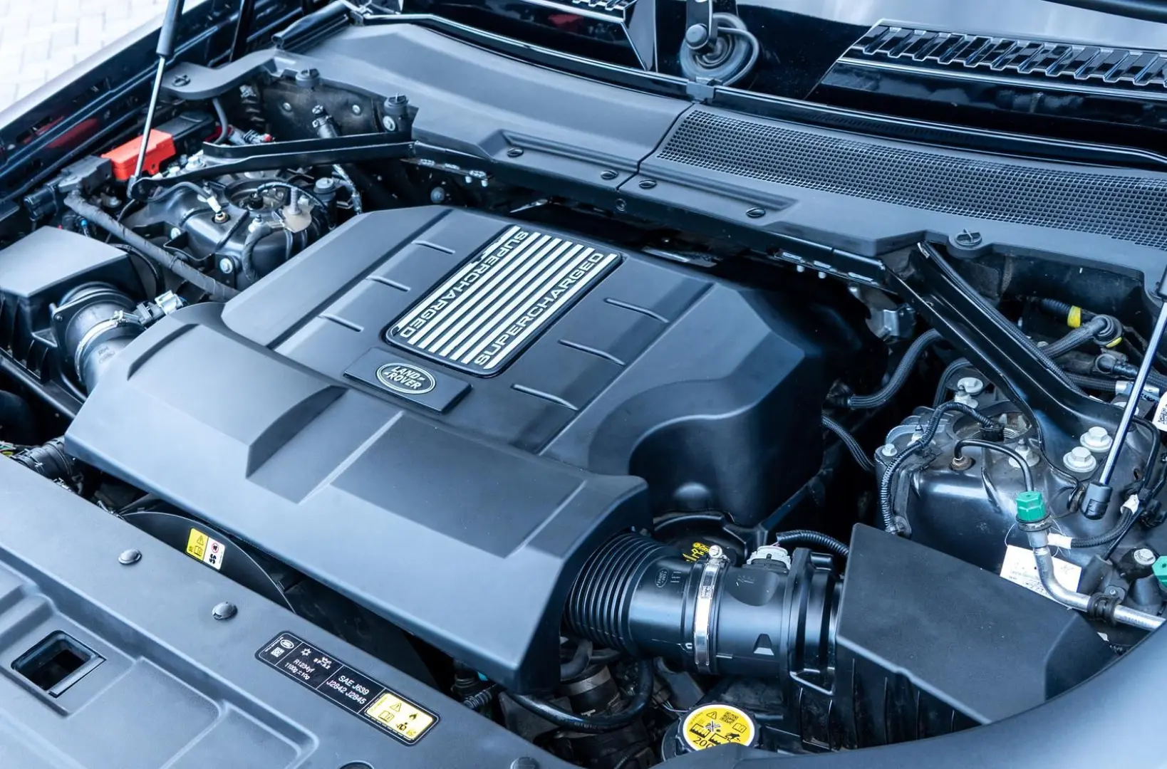 Defender V8 Carpathian Edition 5.0 V8 AHK LED