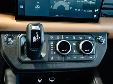 Defender V8 Carpathian Edition 5.0 V8 AHK LED