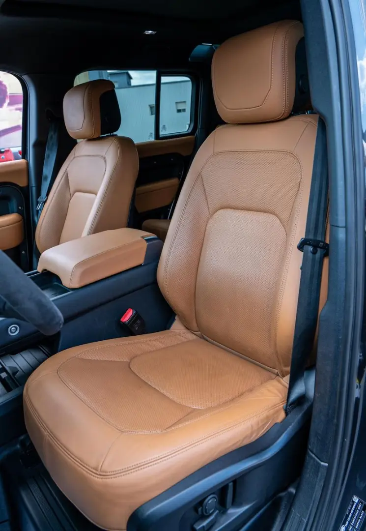 Defender V8 Carpathian Edition 5.0 V8 AHK LED