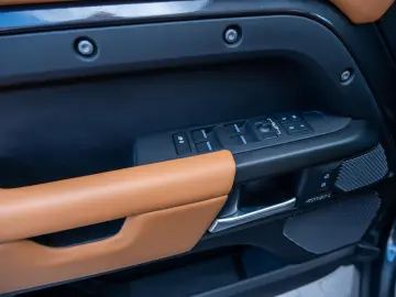 Defender V8 Carpathian Edition 5.0 V8 AHK LED